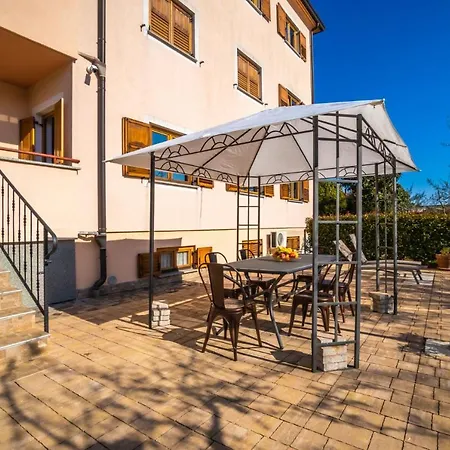 Moreri Garden Appartement Novigrad Istria