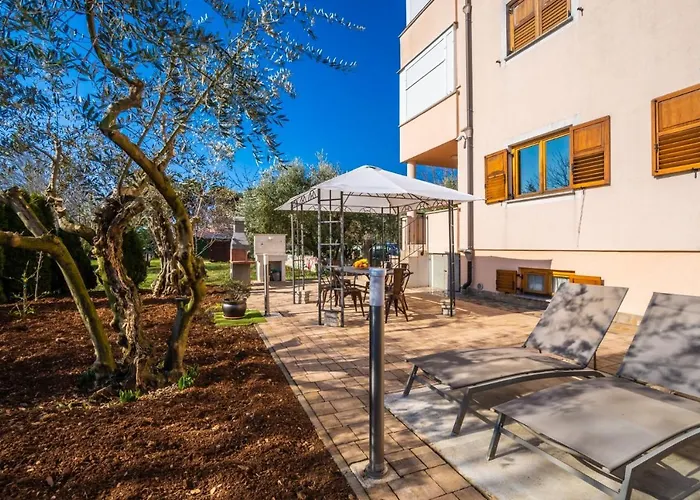 Daire Moreri Garden Novigrad Istria